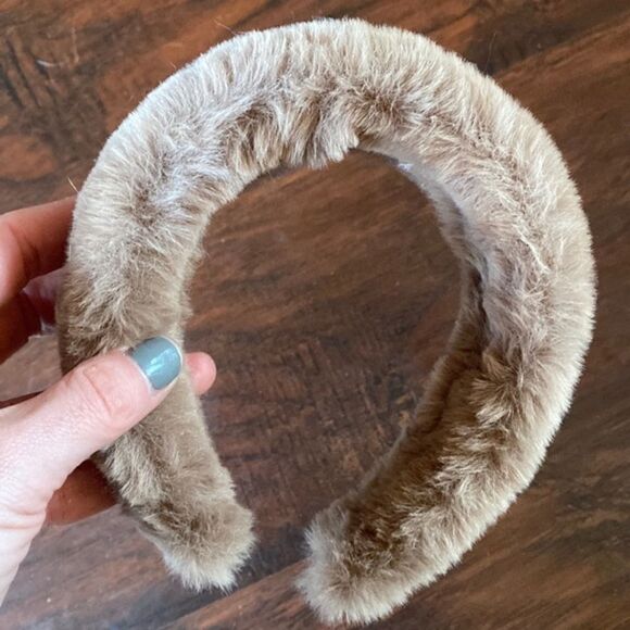 Accessories - Faux Fur Headband Funky Soft Furry‎ Tan Cream Color